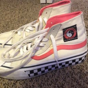 *VANS TBC COLLAB* Size Wmn.8 (Men 6.5) Sk8-Hi Vans